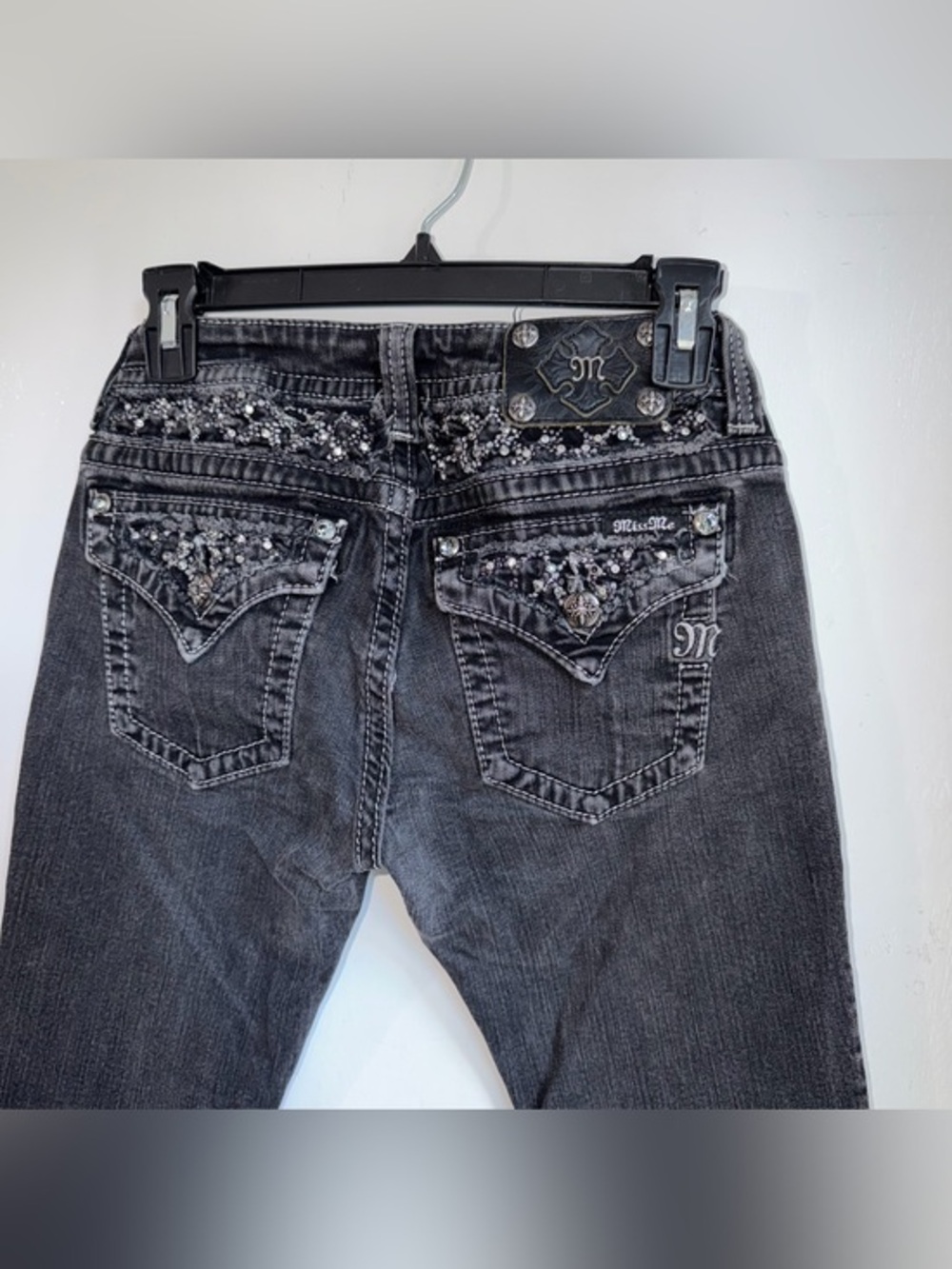 Miss Me Skinny Size 27 Black Sparkle Bling Rhinestone embroidered